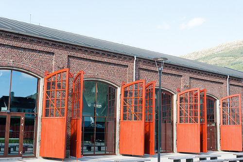 Hall by Høgskolen i Bergen